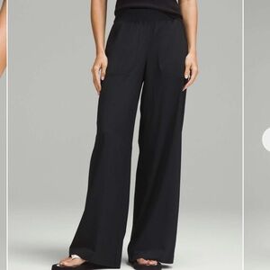 Lululemon Swift Wide-Leg Mid-Rise Pant *Full Length
Black Size 0